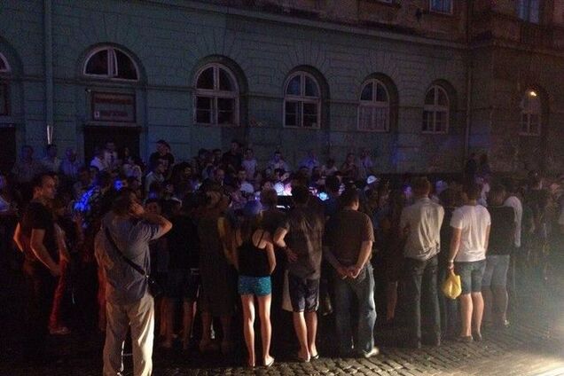 Во Львове пьяный бизнесмен устроил скандал и ДТП: опубликованы фото