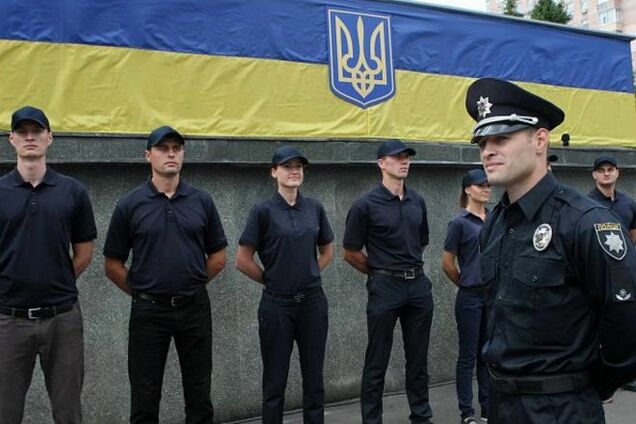 Поліцейська академія: у Києві відбувся перший випуск патрульної служби