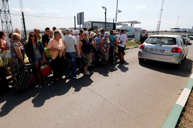 Пограничники России устроили искусственные очереди для жителей Луганщины