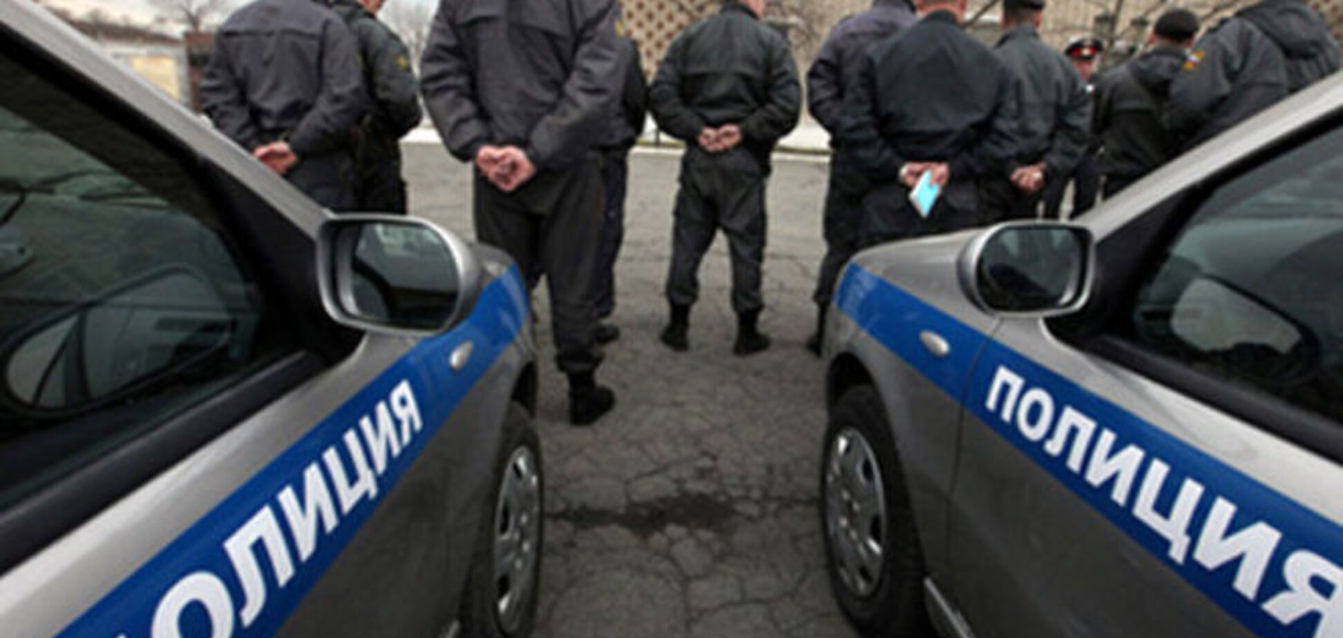 Російським поліцейським можуть дозволити стріляти в жінок