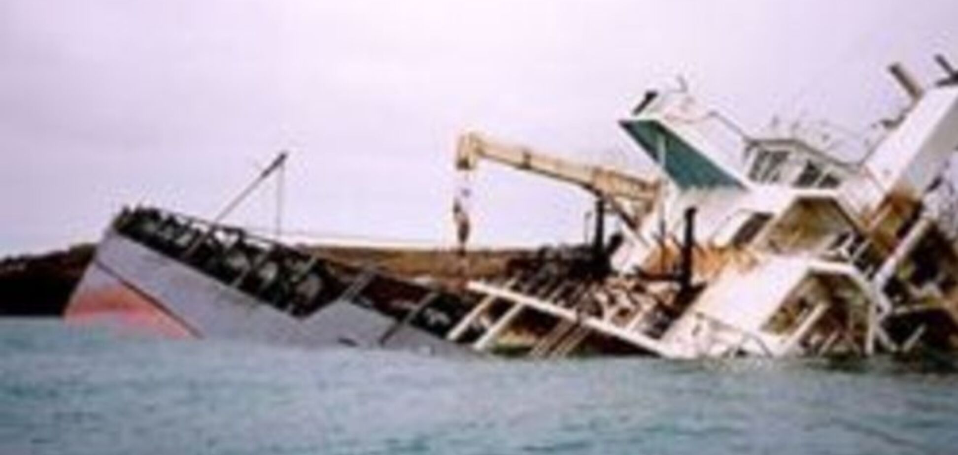 На Филиппинах перевернулся паром: погибли не менее 33 человек