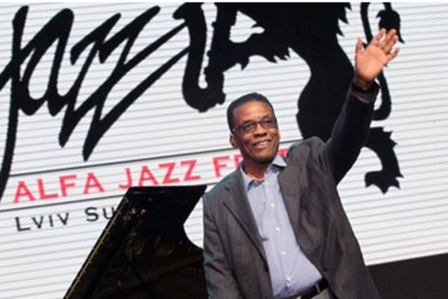 Легендарный джаз-гитарист похвалил украинскую публику за безопасность