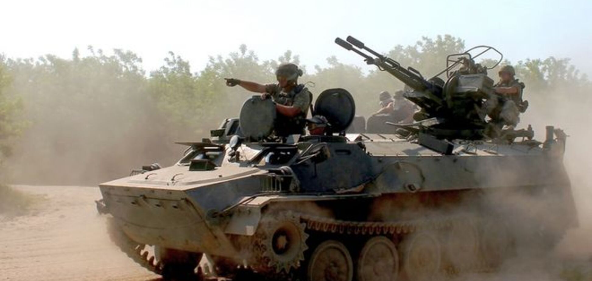 Запрет мобилок в зоне АТО: солдаты без связи или секретность превыше всего