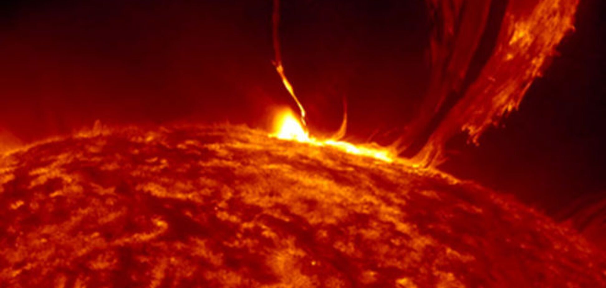 NASA наблюдало на Солнце 'плевок Сатаны': опубликовано видео