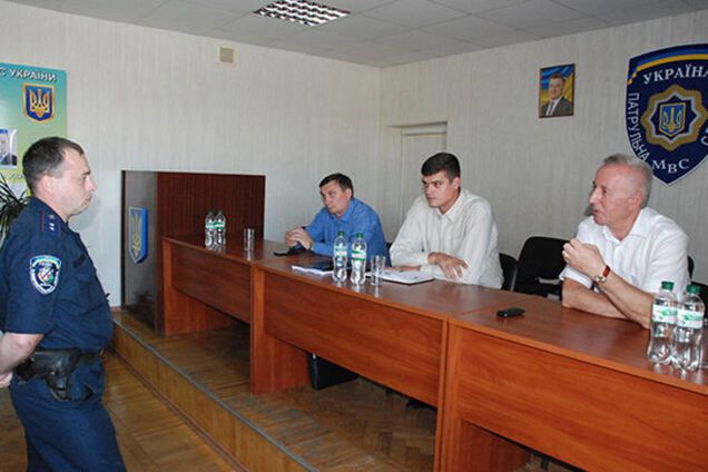 В Днепропетровске из милиционеров решили сделать новых патрульных: фоторепортаж