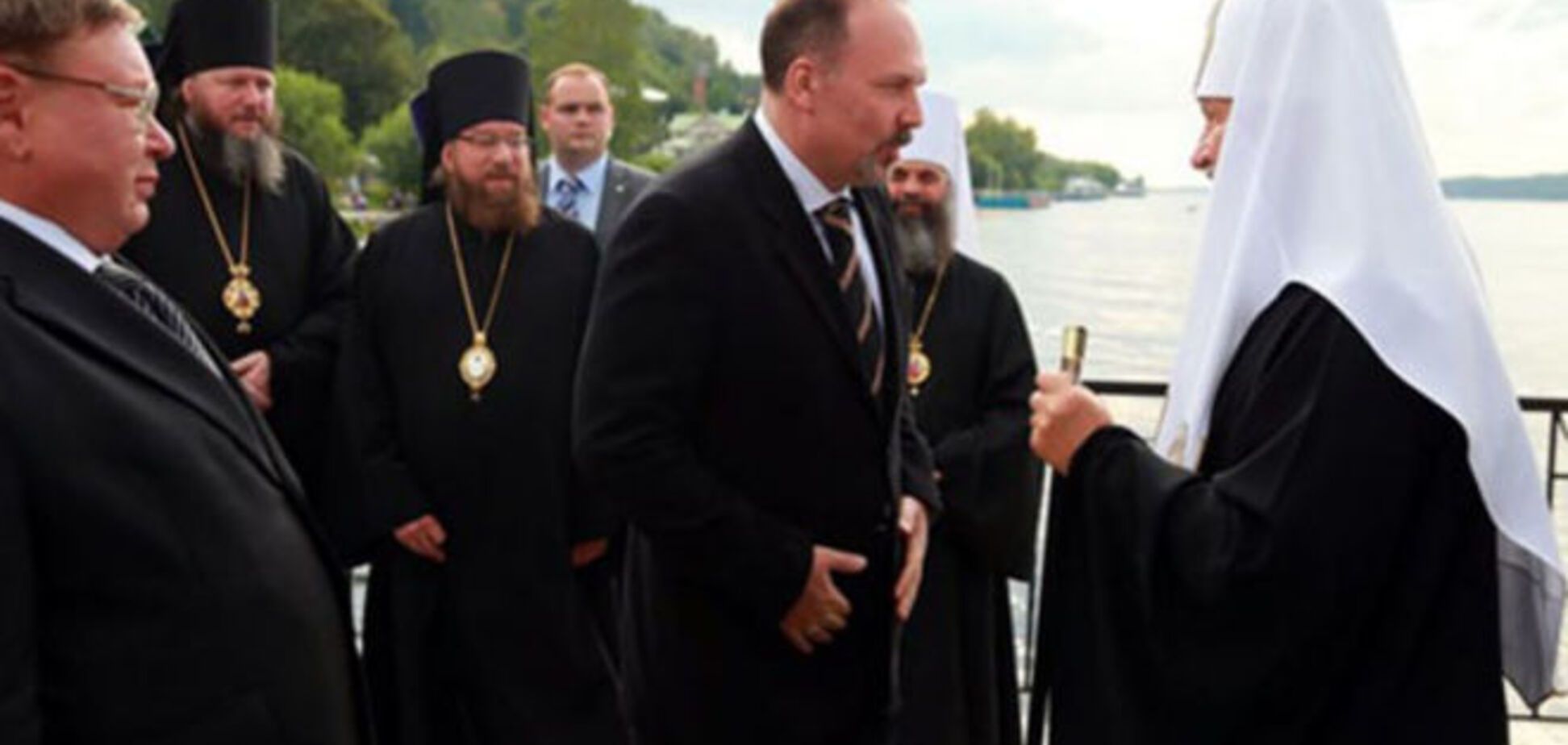Патріарх Кирило прибув до парафіян на особистій люксовій яхті: опубліковані фото