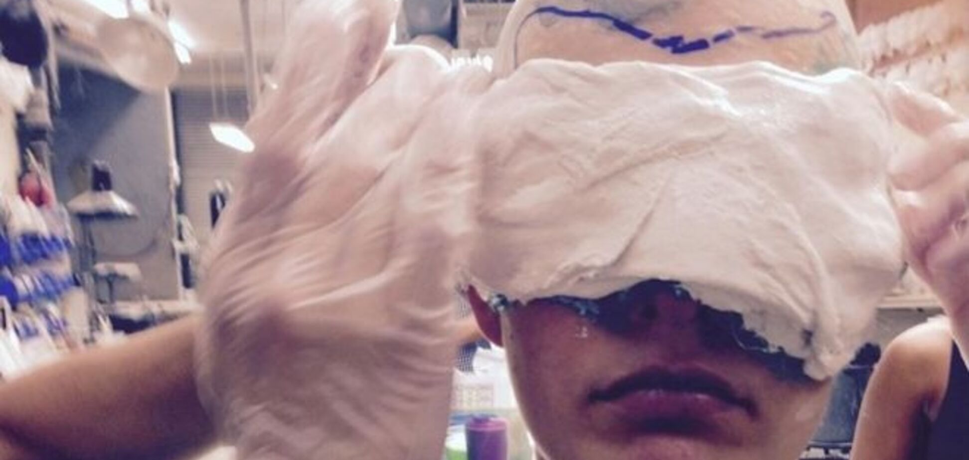 Милла Йовович шокировала лысой головой