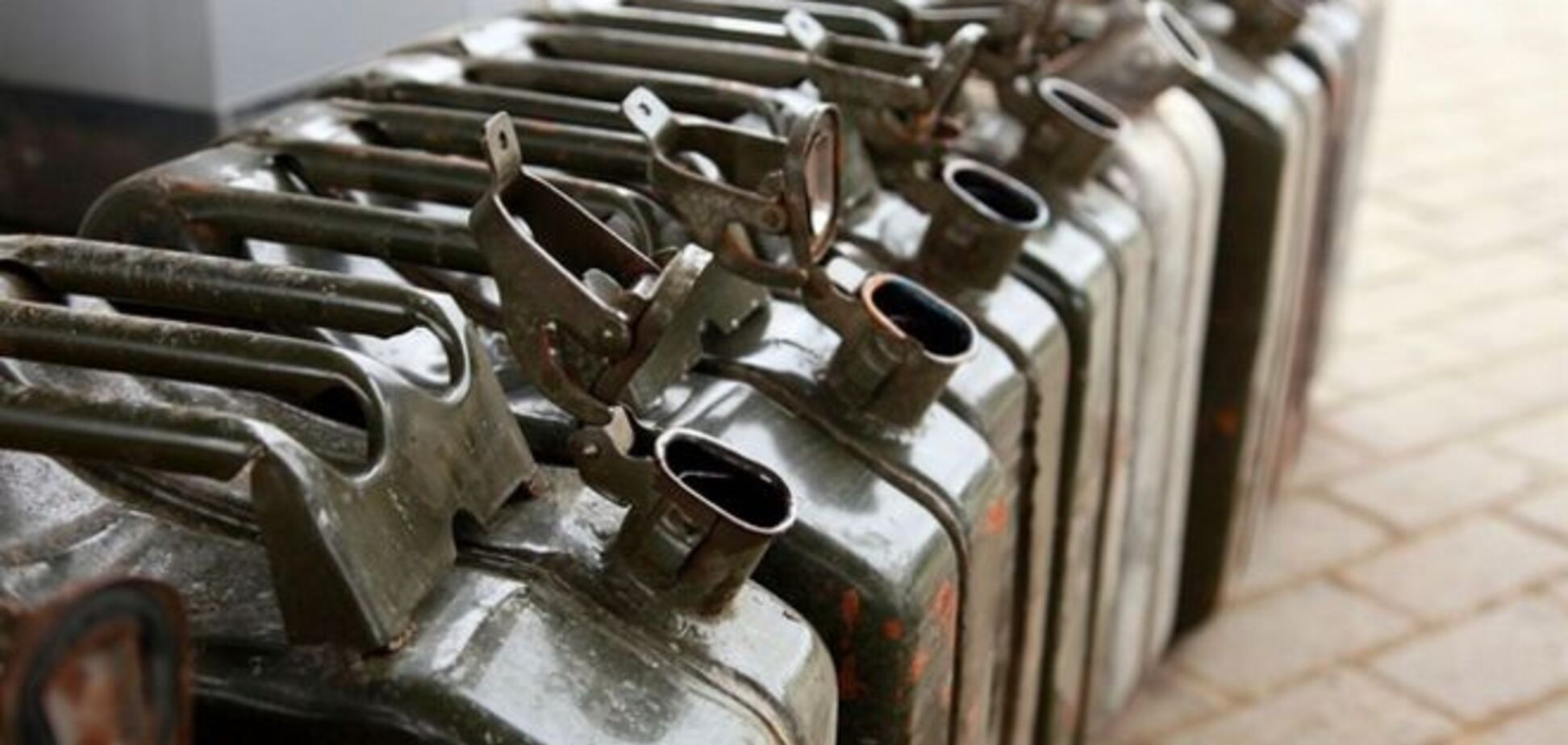 На Донбассе нашли нелегальный трубопровод с горючим из России