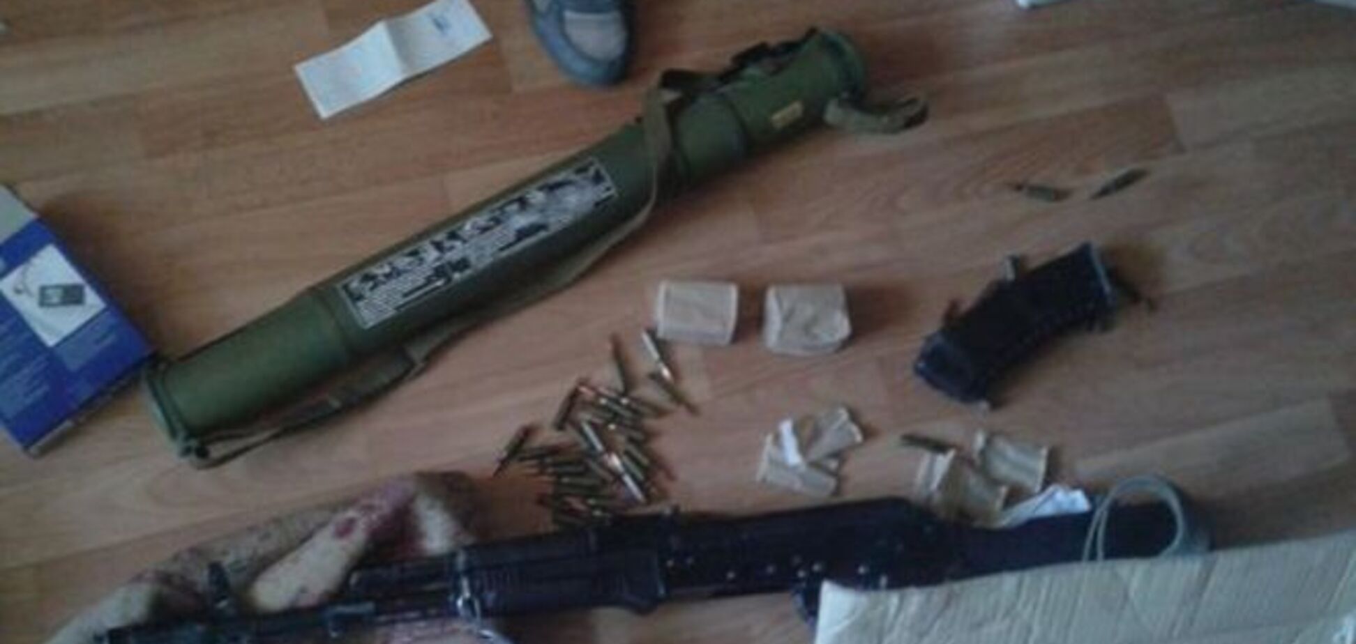 На Донеччині у пособника терористів знайшли арсенал зброї: опубліковані фото