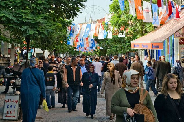 В Стамбуле снова стреляли: один погиб, трое ранены