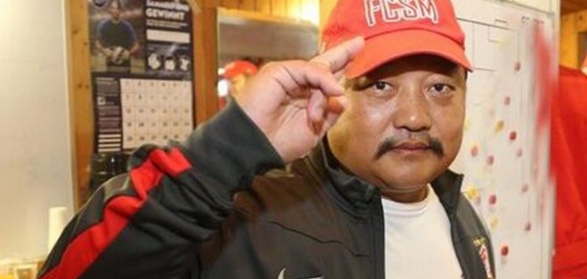 Врач 'Спартака' будет лечить футболистов фекалиями