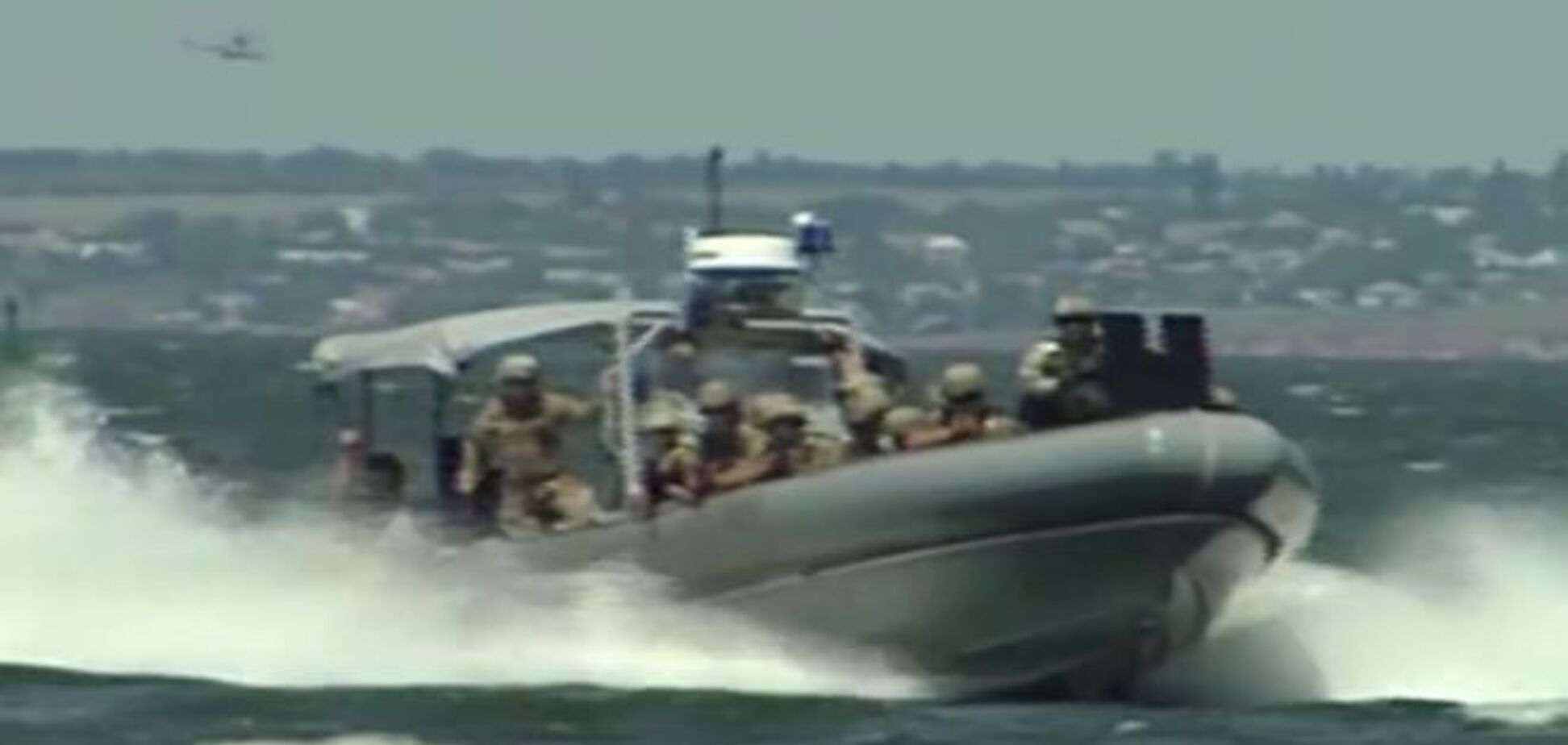 Порошенко поделился неимоверно драйвовым видео учений морских пехотинцев