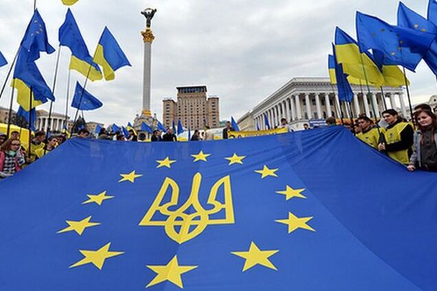 ЕС в конфликте с Россией занимает более проукраинскую позицию, чем сама Украина - историк