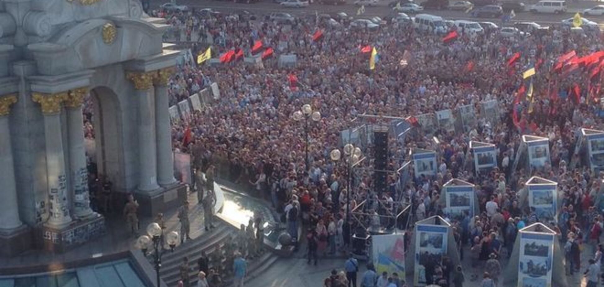 'Правый сектор' провел на Майдане Народное вече