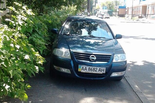 Киевлянка пожалела бабушек и вызвала полицию к 'герою парковки'