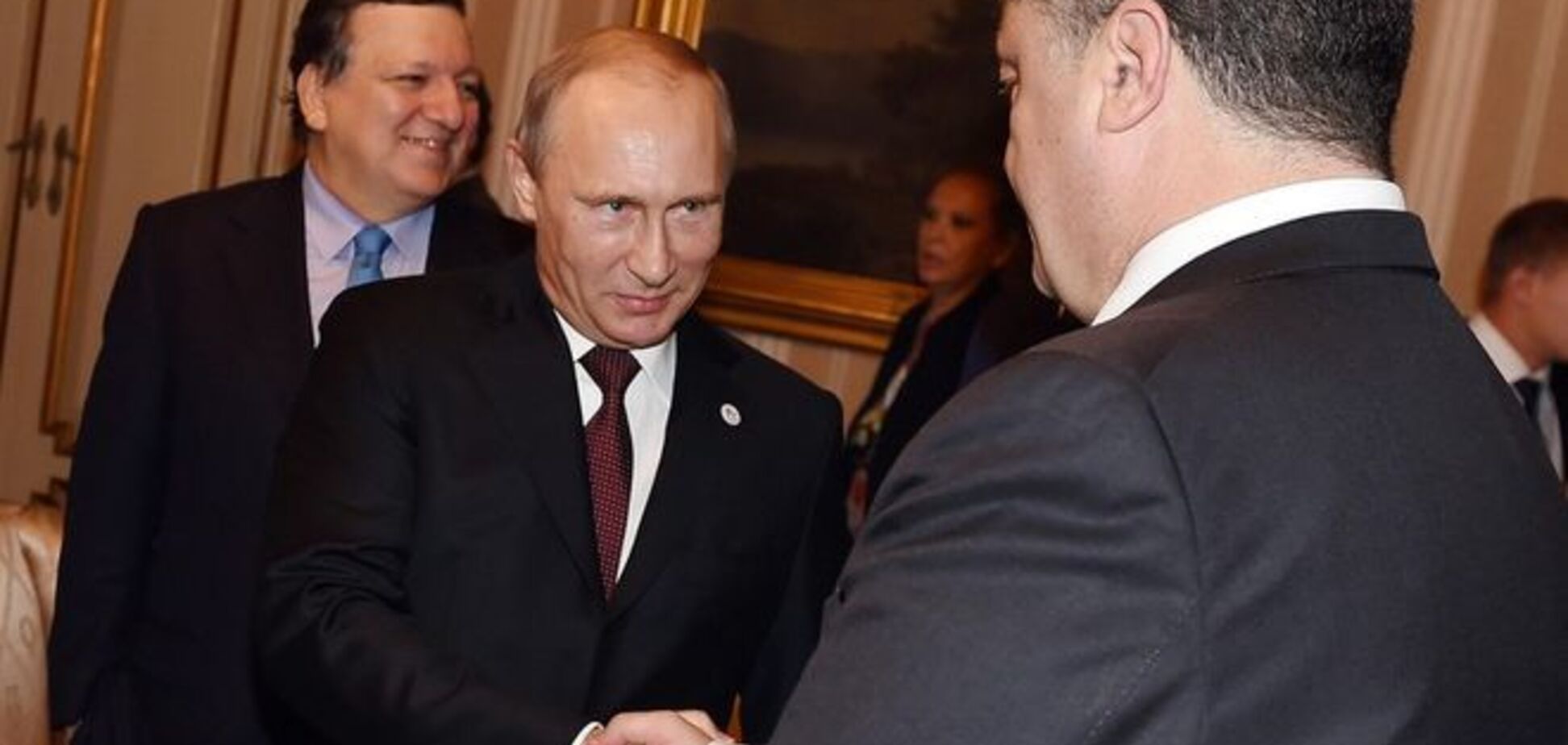 Лукашенко намекнул на бездействие Порошенко и Путина в отношении Донбасса
