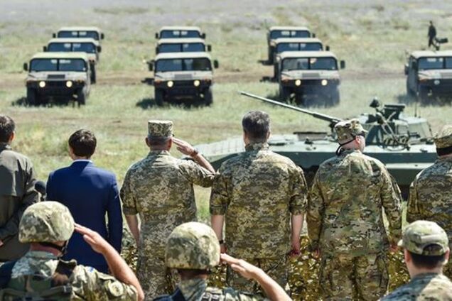 Порошенко: украинские морпехи ответят стране-агрессору в Мариуполе