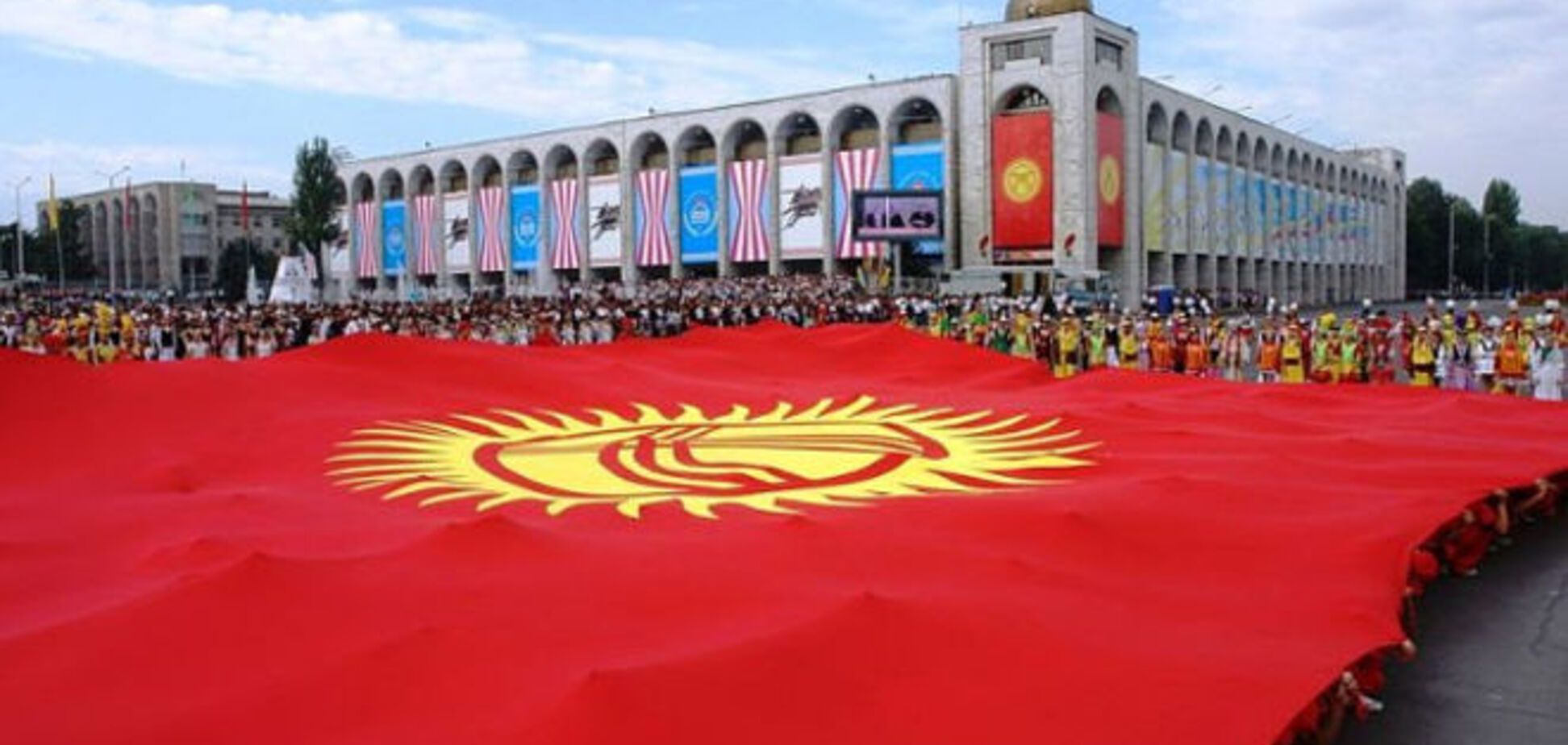 Слідами Путіна. Киргизстан розірвав договір з США