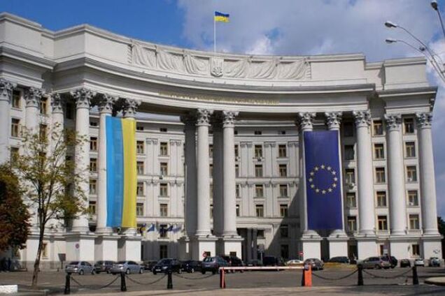 МИД предупредил 'друзей Путина' о последствиях за их визит в Крым