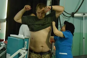 Экс-министра Булатова ранили в живот в зоне АТО: опубликованы фото