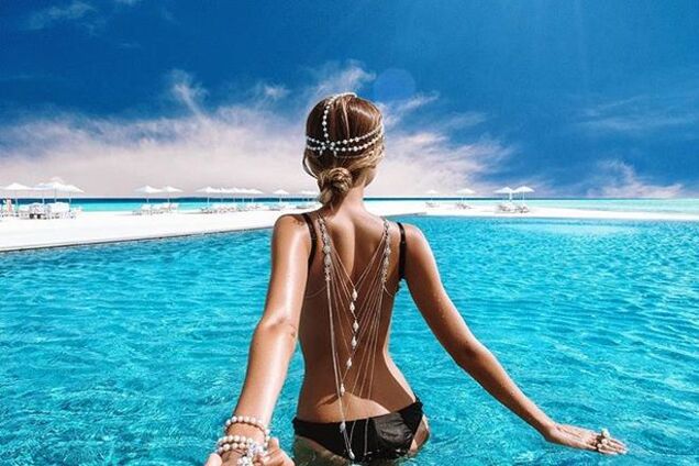 #FollowMeTo: знаменитая пара, которая держится за руки, поделилась снимками с медового месяца