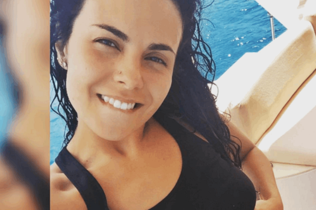 Настя Каменских показала соблазнительный животик