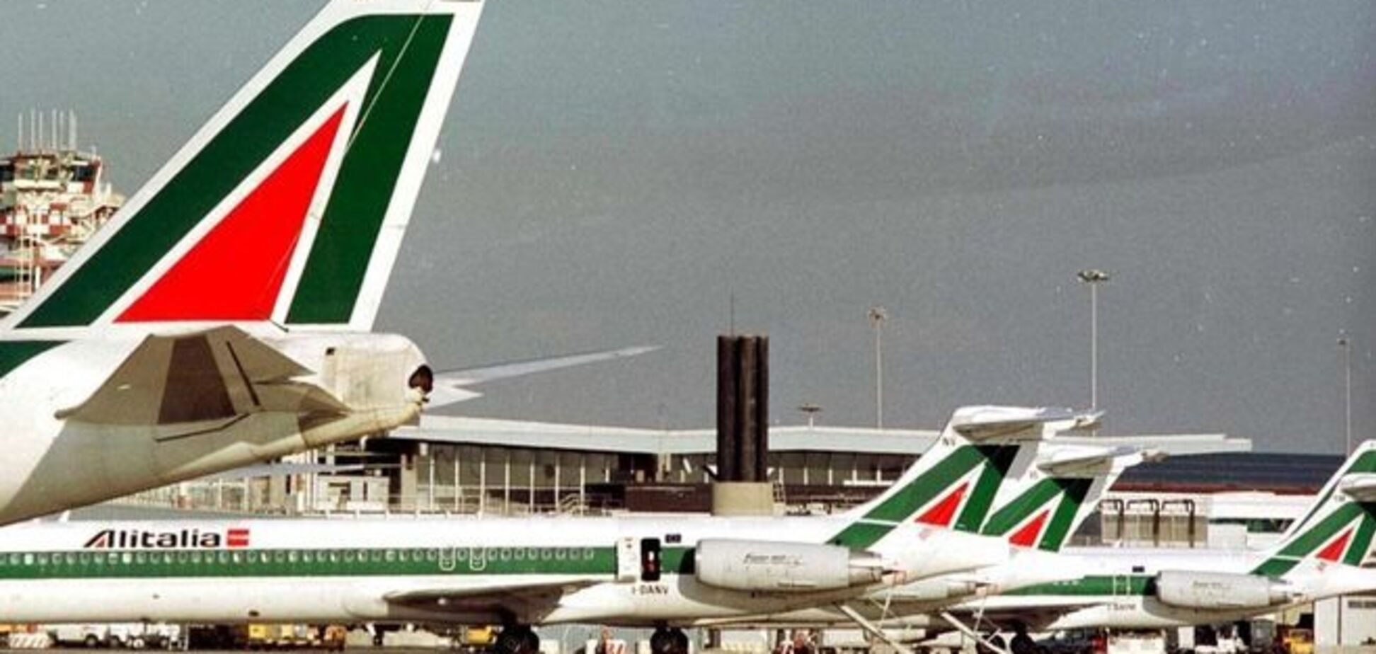Співробітники найбільшої авіакомпанії Італії проведуть страйк по всій країні