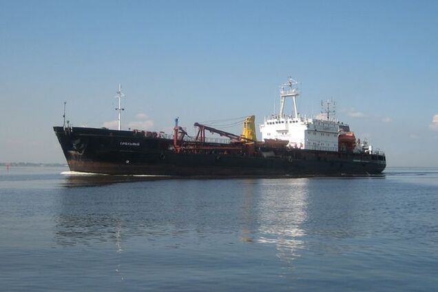 Російські прикордонники заарештували український танкер 'Смольний'
