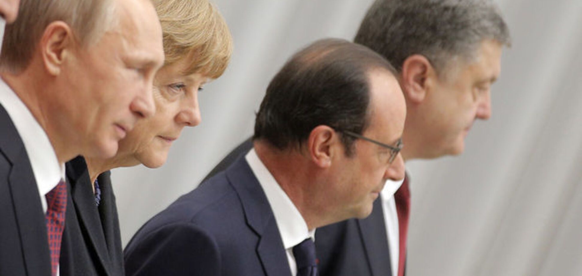 Порошенко пожаловался на террористов Меркель, Олланду и Путину