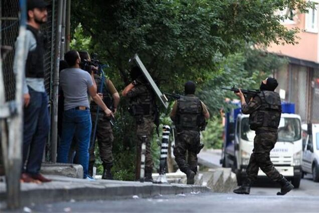 У Туреччині почалася АТО, 250 осіб затримано і один убитий