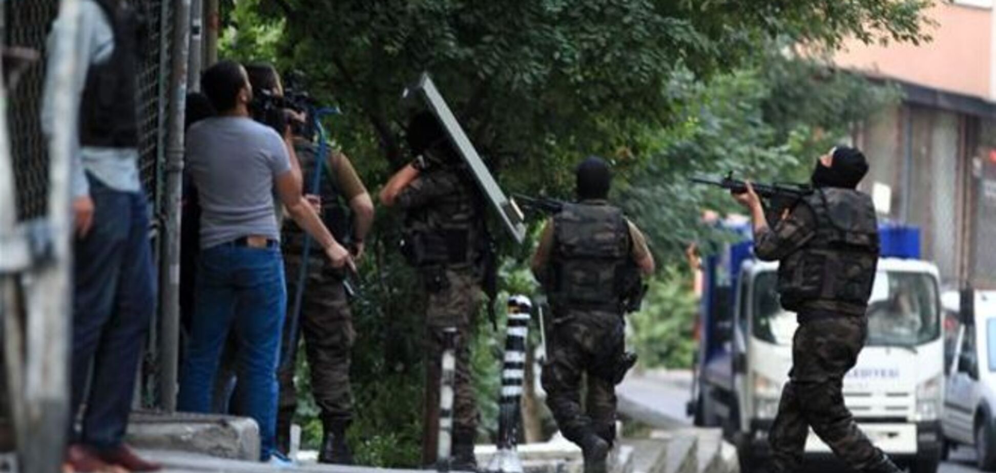 В Турции началась АТО, около 300 человек задержаны и один убит