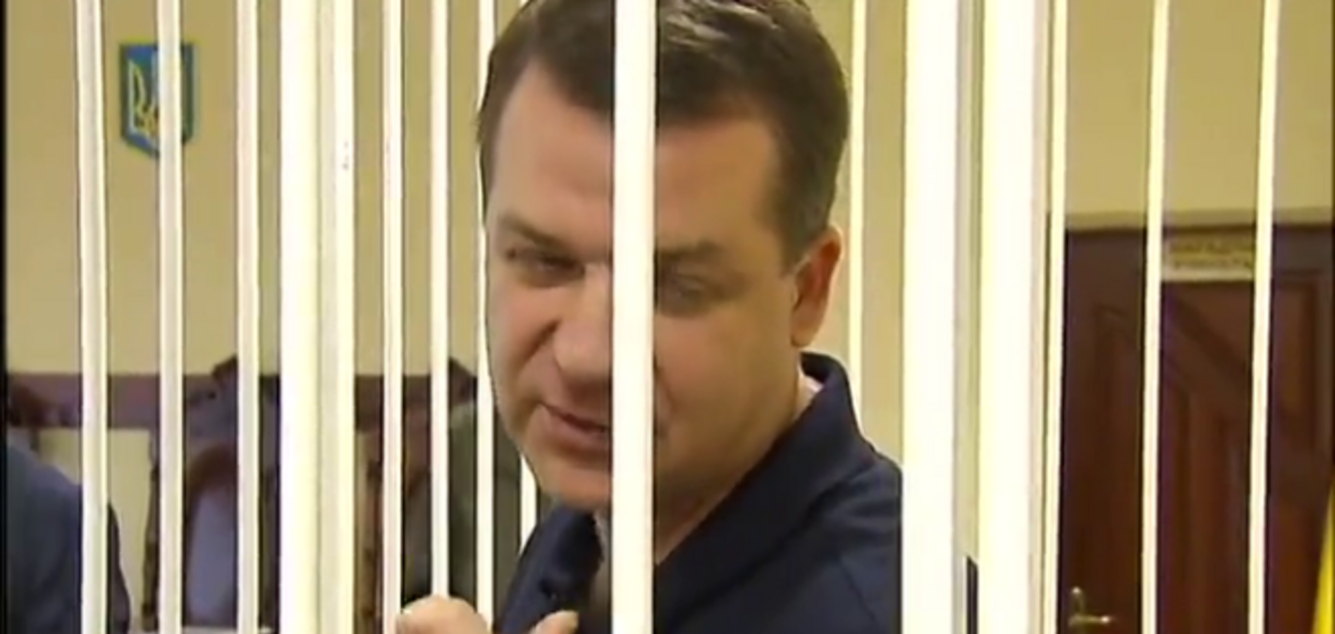 По версии адвоката 'бриллиантовый' прокурор Шапакин оказался 'нищим'