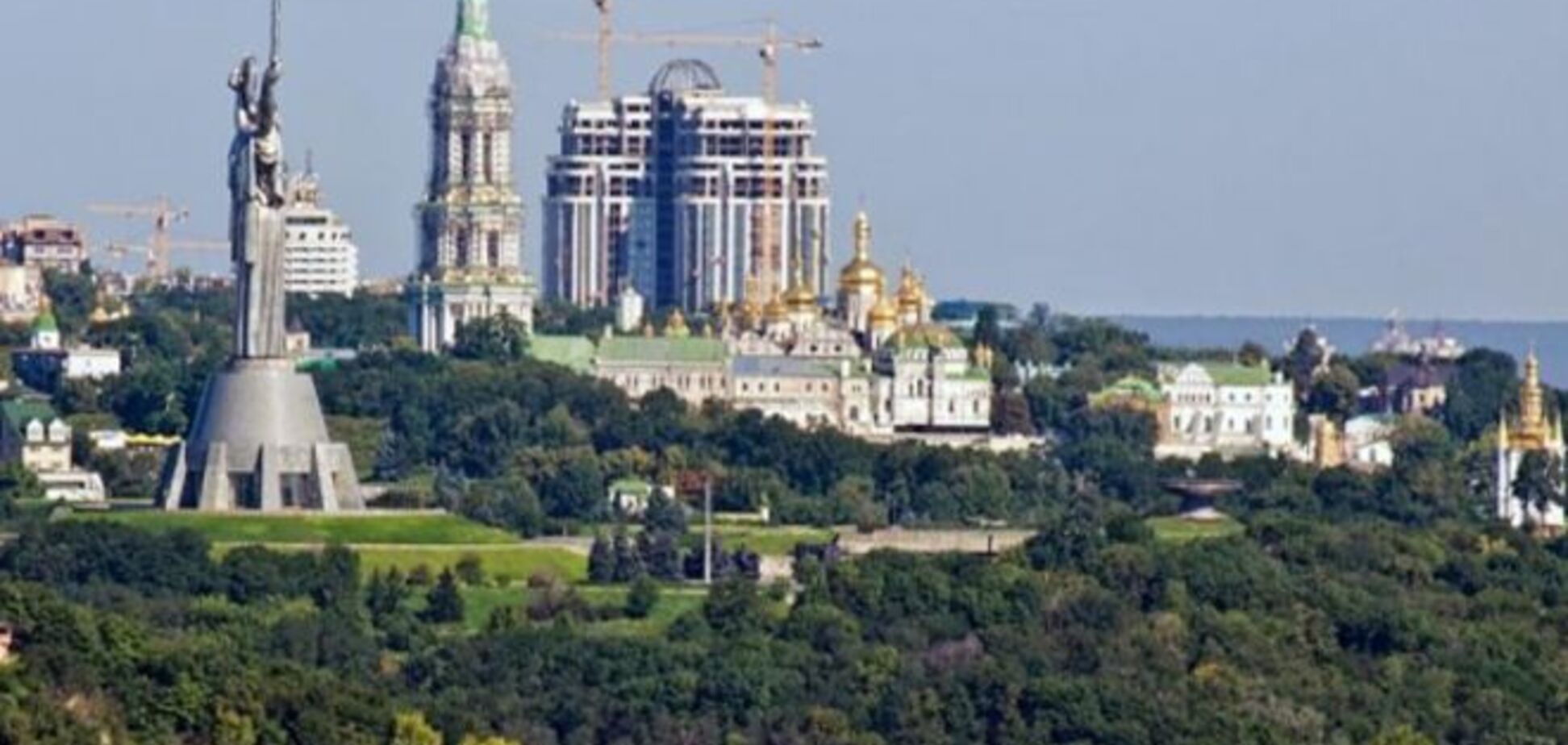 Жесткая резолюция: ЮНЕСКО требует снести все незаконные здания в центре Киева