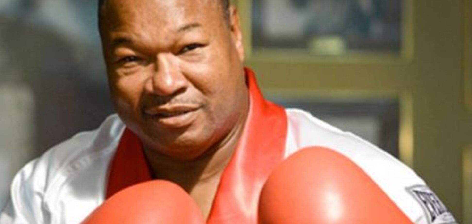 Легендарный чемпион мира 'опустил' Кличко