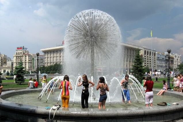 Как уберечься от летней жары: украинцам напомнили простые правила