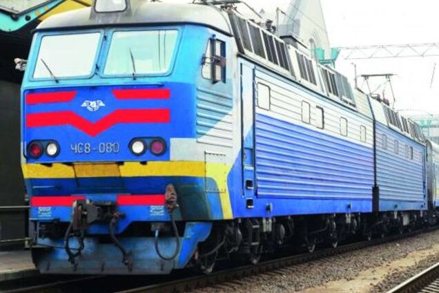 У Києві потяг на станції на смерть збив жінку