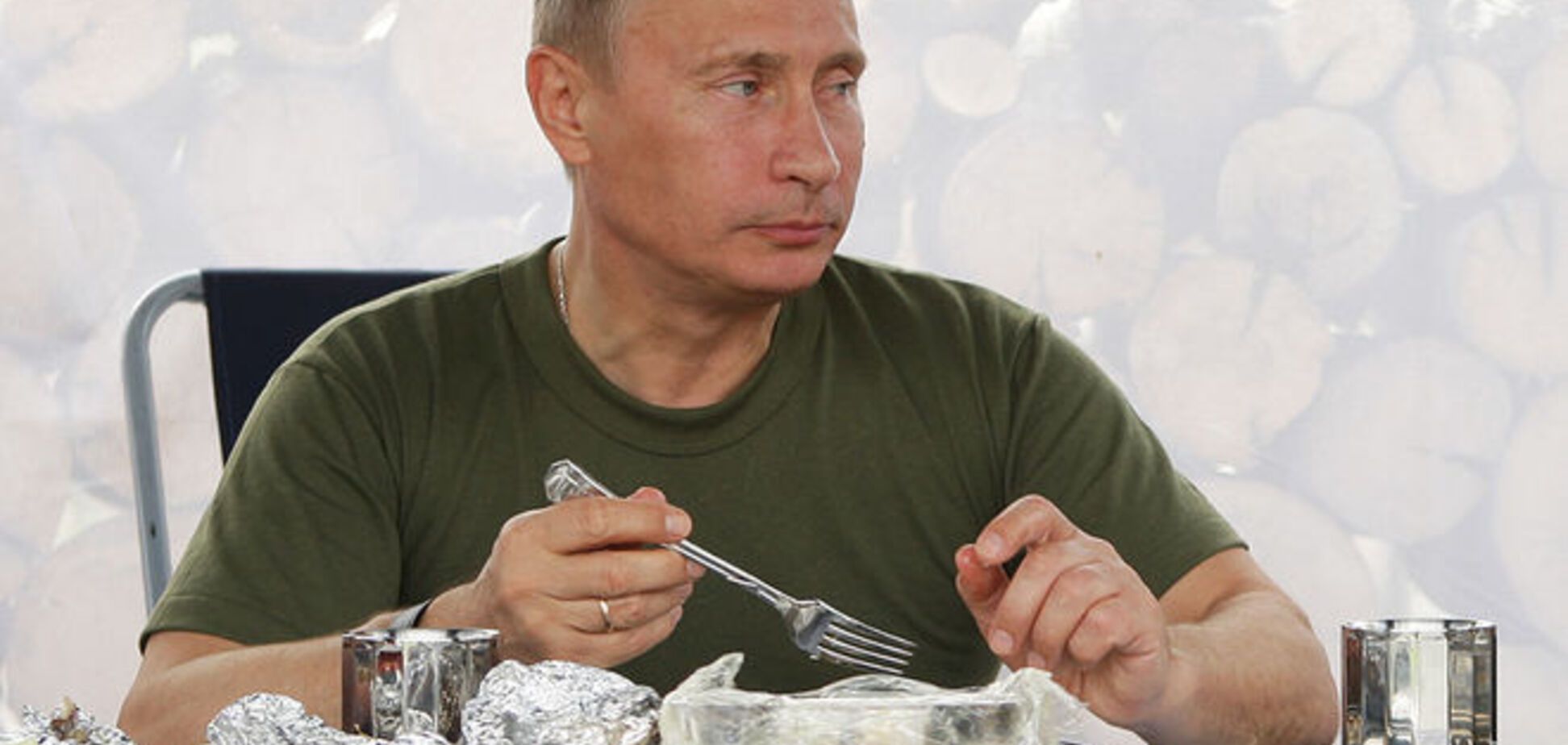 Съедят на таможне? Путин дал приказ уничтожать западные продукты питания