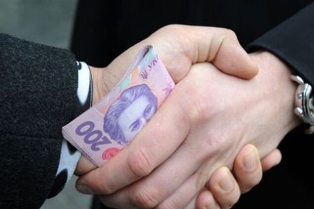 Декан вузу для українських поліцейських попався на хабарі