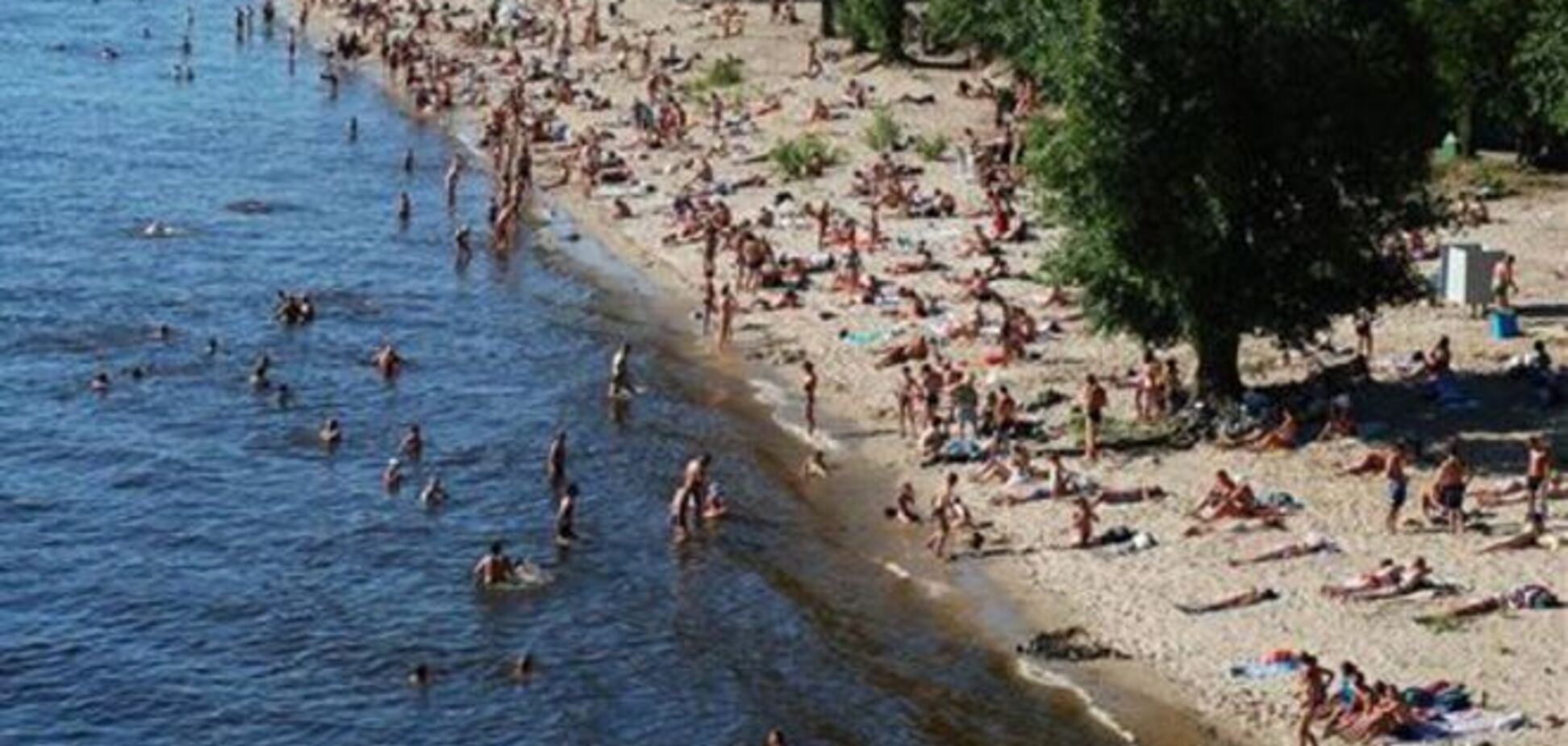 В Киеве девушка подхватила на пляже инфекцию