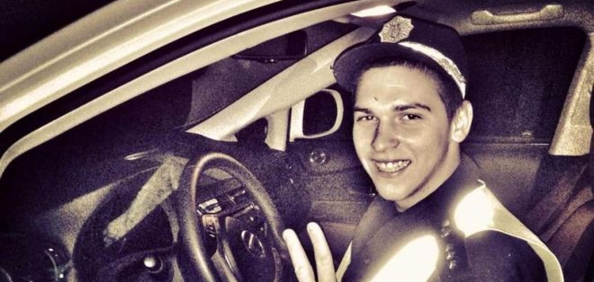 П'яні 'мажори' на авто з мигалками влаштували в Харкові дебош: Відеофакт