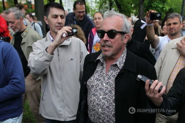 Макаревич дал совет протестующим и революционерам