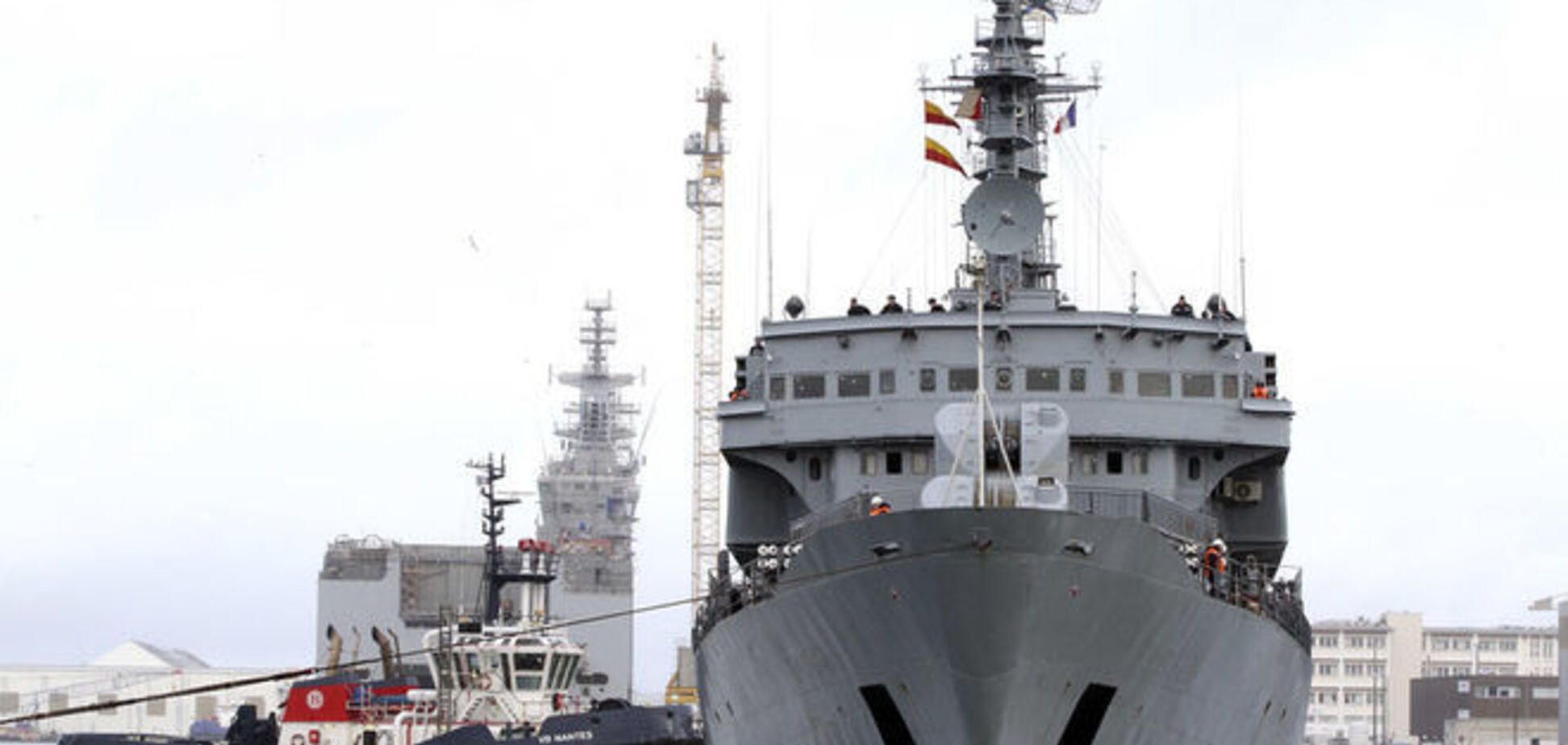 Россия демонтирует оборудование с 'Мистралей' - СМИ