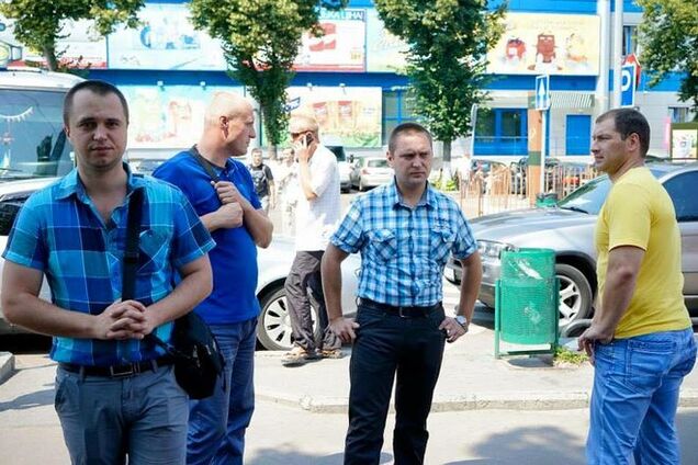 Передайте Авакову, что все фальсификаторы у него работают