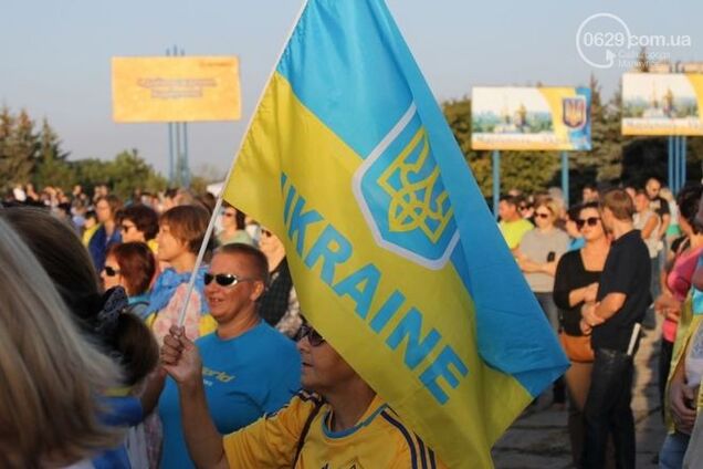 В Мариуполе началась акция протеста, на которой ждут ответа Порошенко