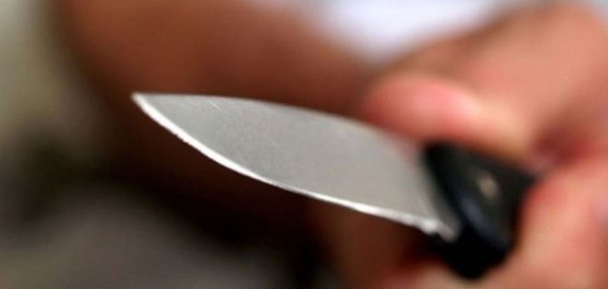 Скоєно напад на директора київського кафе: жінку поранили ножем