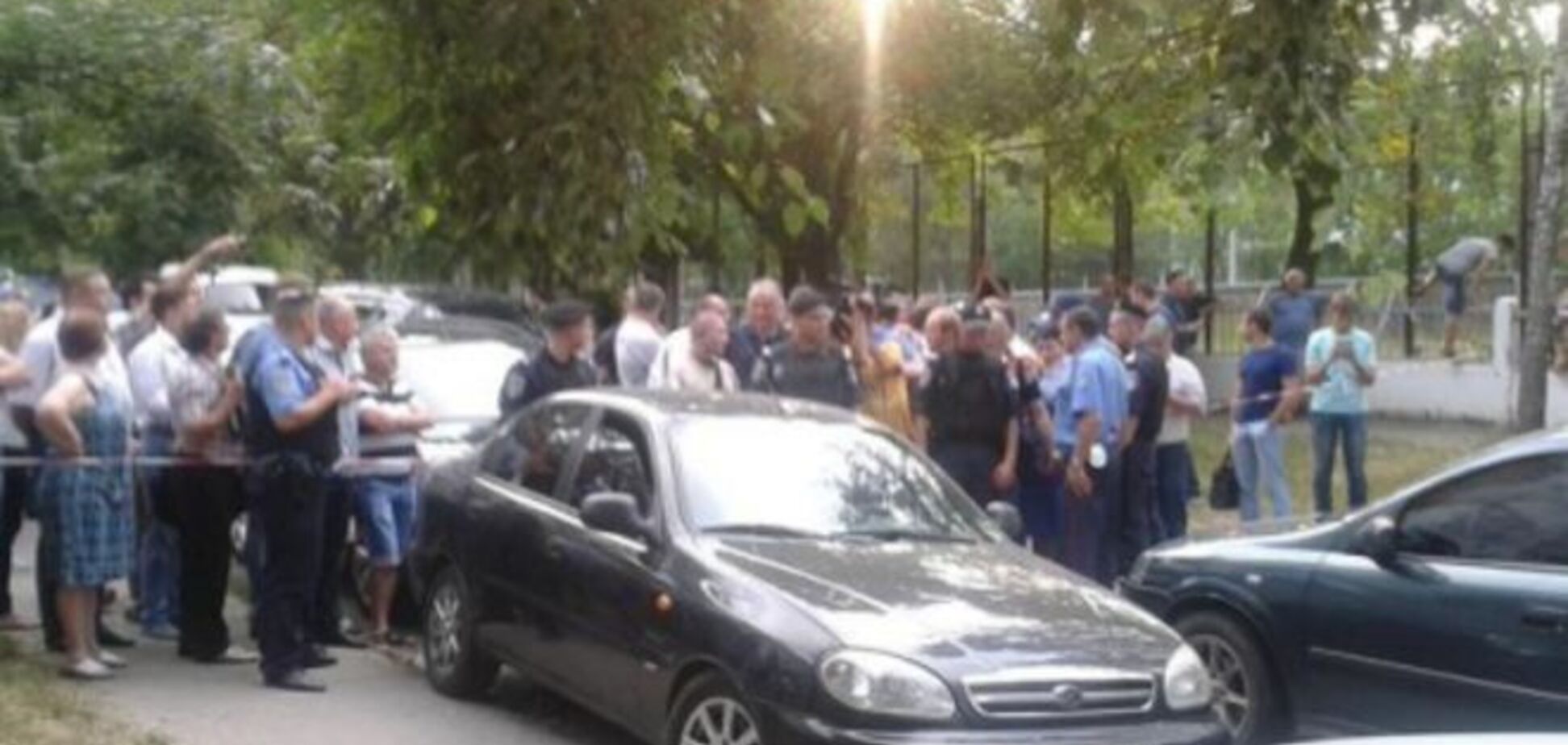 В Чернигове возле УИК произошла потасовка представителей двух политсил