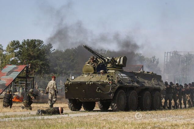 Террористы 'накрыли' из танков и гранатометов Счастье