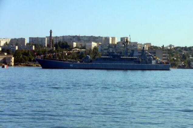 Россия устроила парад кораблей и авиации в оккупированном Севастополе