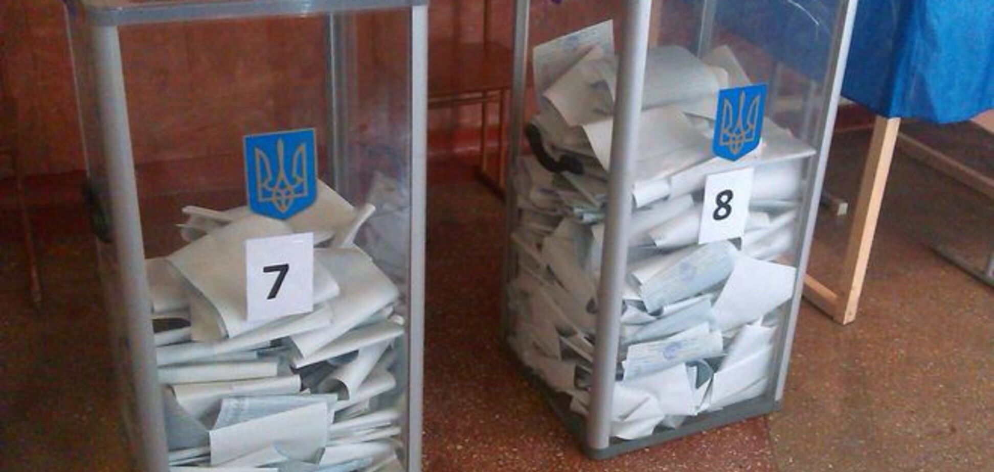 Наблюдатели заметили первые 'карусели' на выборах в Чернигове