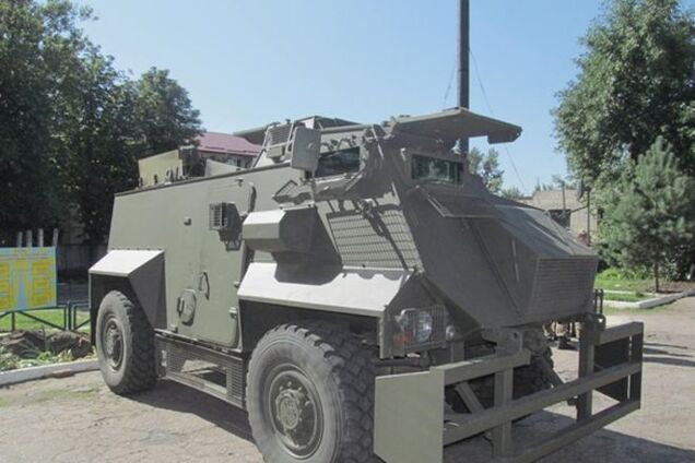 Перші Saхon і Humvee поїдуть у зону АТО: фоторепортаж